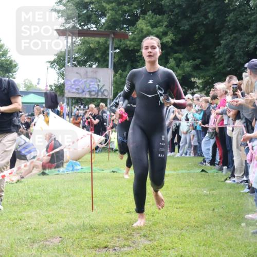 16.06.2024 - 26. Vierlanden-Triathlon Lena Gebhardt http://msf.ph/oto/6304161 16.06.2024 11:16:54 Schwimmen 477, 482, 485, 502, 549, 568, 577, 586, 591, 637, 477, 482, 485, 502, 549, 568, 577, 586, 591, 637 meine-sportfotos.de