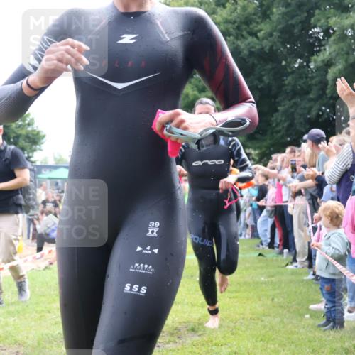16.06.2024 - 26. Vierlanden-Triathlon Lena Gebhardt http://msf.ph/oto/6304182 16.06.2024 11:16:56 Schwimmen 477, 482, 485, 502, 549, 586, 591, 637, 477, 482, 485, 502, 549, 586, 591, 637 meine-sportfotos.de