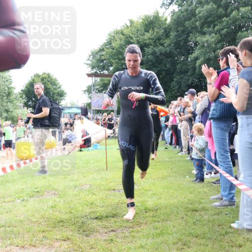 16.06.2024 - 26. Vierlanden-Triathlon Lena Gebhardt http://msf.ph/oto/6304188 16.06.2024 11:16:57 Schwimmen 477, 482, 485, 502, 549, 586, 591, 637, 477, 482, 485, 502, 549, 586, 591, 637 meine-sportfotos.de