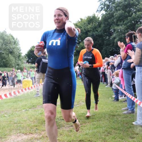 16.06.2024 - 26. Vierlanden-Triathlon Lena Gebhardt http://msf.ph/oto/6304208 16.06.2024 11:16:59 Schwimmen 477, 482, 485, 549, 586, 591, 637, 477, 482, 485, 549, 586, 591, 637 meine-sportfotos.de