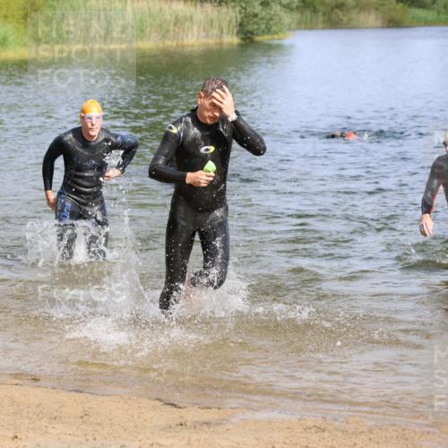16.06.2024 - 26. Vierlanden-Triathlon Strokosch-Dieckow http://msf.ph/oto/6304211 16.06.2024 09:46:31 Schwimmen 22, 89, 115, 138, 168, 173, 22, 89, 115, 138, 168, 173 meine-sportfotos.de