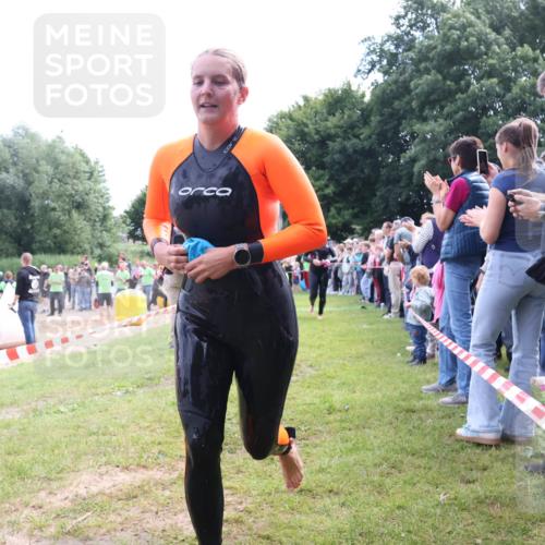 16.06.2024 - 26. Vierlanden-Triathlon Lena Gebhardt http://msf.ph/oto/6304220 16.06.2024 11:17:00 Schwimmen 477, 482, 485, 549, 586, 591, 637, 477, 482, 485, 549, 586, 591, 637 meine-sportfotos.de