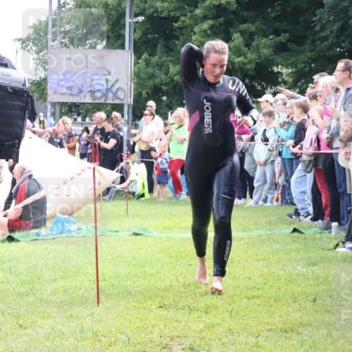 16.06.2024 - 26. Vierlanden-Triathlon Lena Gebhardt http://msf.ph/oto/6304228 16.06.2024 11:17:01 Schwimmen 477, 482, 485, 549, 586, 591, 637, 477, 482, 485, 549, 586, 591, 637 meine-sportfotos.de