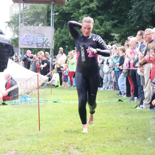 16.06.2024 - 26. Vierlanden-Triathlon Lena Gebhardt http://msf.ph/oto/6304230 16.06.2024 11:17:01 Schwimmen 477, 482, 485, 549, 586, 591, 637, 477, 482, 485, 549, 586, 591, 637 meine-sportfotos.de