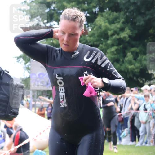 16.06.2024 - 26. Vierlanden-Triathlon Lena Gebhardt http://msf.ph/oto/6304244 16.06.2024 11:17:03 Schwimmen 477, 485, 586, 591, 477, 485, 586, 591 meine-sportfotos.de