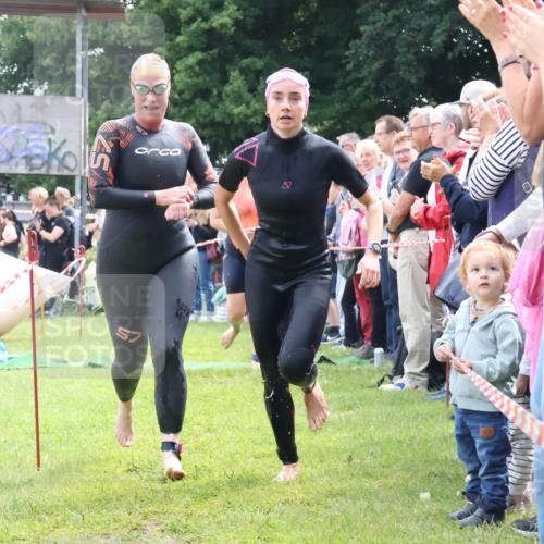 16.06.2024 - 26. Vierlanden-Triathlon Lena Gebhardt http://msf.ph/oto/6304259 16.06.2024 11:17:06 Schwimmen 477, 485, 586, 477, 485, 586 meine-sportfotos.de