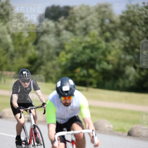 16.06.2024 - 26. Vierlanden-Triathlon Jannik Wohlers http://msf.ph/oto/6304291 16.06.2024 11:40:23 Radfahren 76, 131, 244, 254, 262, 320 meine-sportfotos.de