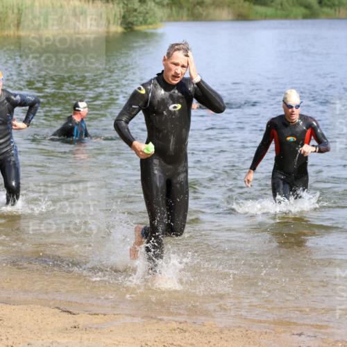 16.06.2024 - 26. Vierlanden-Triathlon Strokosch-Dieckow http://msf.ph/oto/6304292 16.06.2024 09:46:32 Schwimmen 89, 115, 138, 168, 173, 89, 115, 138, 168, 173 meine-sportfotos.de