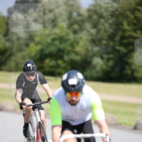 16.06.2024 - 26. Vierlanden-Triathlon Jannik Wohlers http://msf.ph/oto/6304334 16.06.2024 11:40:23 Radfahren 76, 131, 244, 254, 262, 320 meine-sportfotos.de