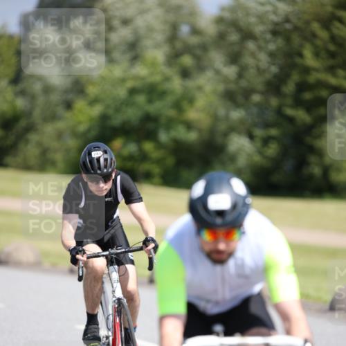 16.06.2024 - 26. Vierlanden-Triathlon Jannik Wohlers http://msf.ph/oto/6304341 16.06.2024 11:40:23 Radfahren 76, 131, 244, 254, 262, 320 meine-sportfotos.de