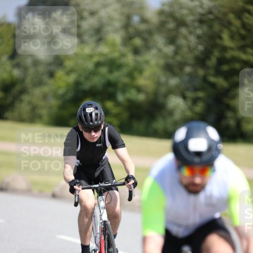 16.06.2024 - 26. Vierlanden-Triathlon Jannik Wohlers http://msf.ph/oto/6304353 16.06.2024 11:40:23 Radfahren 76, 131, 244, 254, 262, 320 meine-sportfotos.de