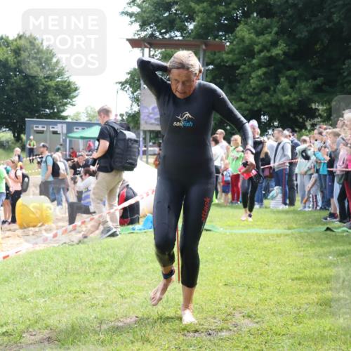 16.06.2024 - 26. Vierlanden-Triathlon Lena Gebhardt http://msf.ph/oto/6304354 16.06.2024 11:17:28 Schwimmen 474, 487, 509, 556, 604, 627, 474, 487, 509, 556, 604, 627 meine-sportfotos.de
