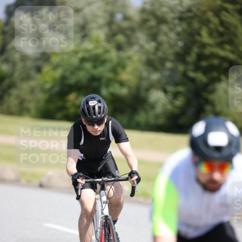 16.06.2024 - 26. Vierlanden-Triathlon Jannik Wohlers http://msf.ph/oto/6304365 16.06.2024 11:40:23 Radfahren 76, 131, 244, 254, 262, 320 meine-sportfotos.de