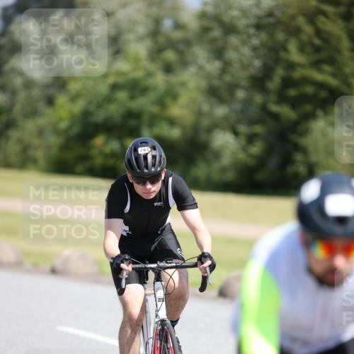 16.06.2024 - 26. Vierlanden-Triathlon Jannik Wohlers http://msf.ph/oto/6304373 16.06.2024 11:40:24 Radfahren 76, 131, 244, 254, 262, 320, 446 meine-sportfotos.de