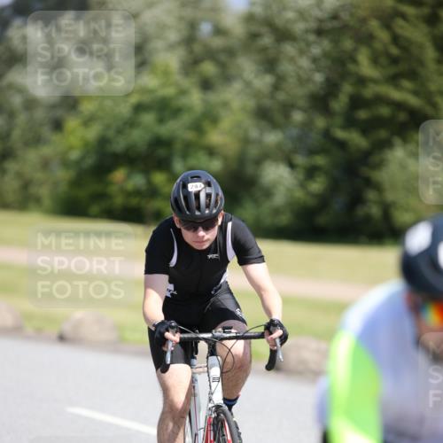 16.06.2024 - 26. Vierlanden-Triathlon Jannik Wohlers http://msf.ph/oto/6304377 16.06.2024 11:40:24 Radfahren 76, 131, 244, 254, 262, 320, 446 meine-sportfotos.de