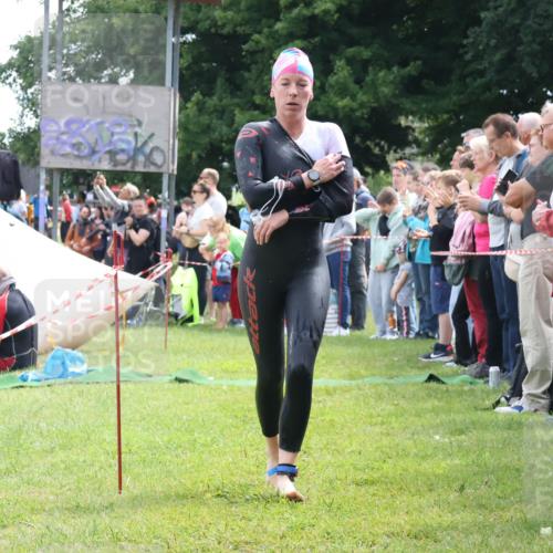 16.06.2024 - 26. Vierlanden-Triathlon Lena Gebhardt http://msf.ph/oto/6304381 16.06.2024 11:17:32 Schwimmen 487, 509, 556, 627, 487, 509, 556, 627 meine-sportfotos.de