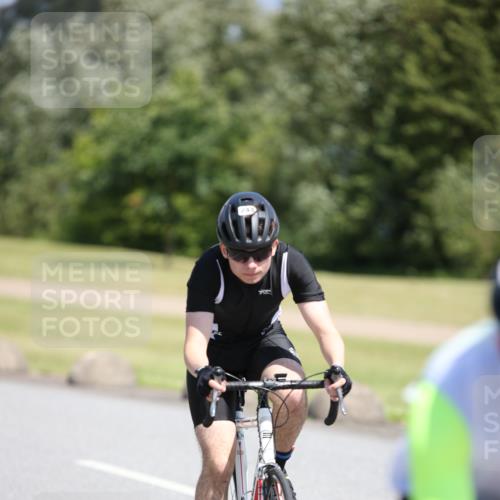 16.06.2024 - 26. Vierlanden-Triathlon Jannik Wohlers http://msf.ph/oto/6304384 16.06.2024 11:40:24 Radfahren 76, 131, 244, 254, 262, 320, 446 meine-sportfotos.de