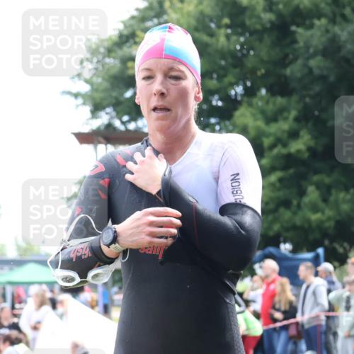 16.06.2024 - 26. Vierlanden-Triathlon Lena Gebhardt http://msf.ph/oto/6304399 16.06.2024 11:17:34 Schwimmen 412, 487, 509, 556, 627, 412, 487, 509, 556, 627 meine-sportfotos.de