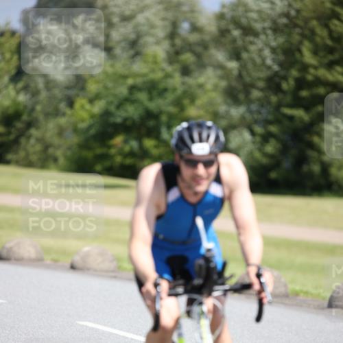 16.06.2024 - 26. Vierlanden-Triathlon Jannik Wohlers http://msf.ph/oto/6304403 16.06.2024 11:40:27 Radfahren 76, 131, 244, 254, 262, 274, 287, 320, 446 meine-sportfotos.de