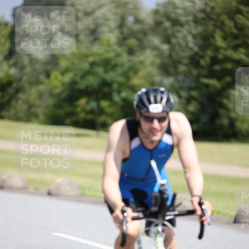 16.06.2024 - 26. Vierlanden-Triathlon Jannik Wohlers http://msf.ph/oto/6304410 16.06.2024 11:40:27 Radfahren 76, 131, 244, 254, 262, 274, 287, 320, 446 meine-sportfotos.de