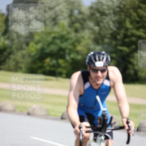 16.06.2024 - 26. Vierlanden-Triathlon Jannik Wohlers http://msf.ph/oto/6304415 16.06.2024 11:40:27 Radfahren 76, 131, 244, 254, 262, 274, 287, 320, 446 meine-sportfotos.de