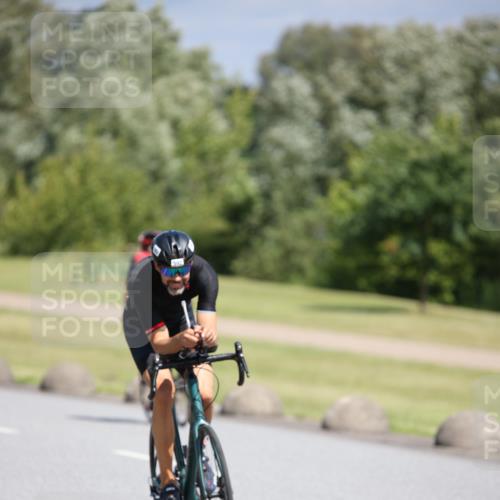 16.06.2024 - 26. Vierlanden-Triathlon Jannik Wohlers http://msf.ph/oto/6304443 16.06.2024 11:40:33 Radfahren 8, 170, 274, 287, 392, 446 meine-sportfotos.de