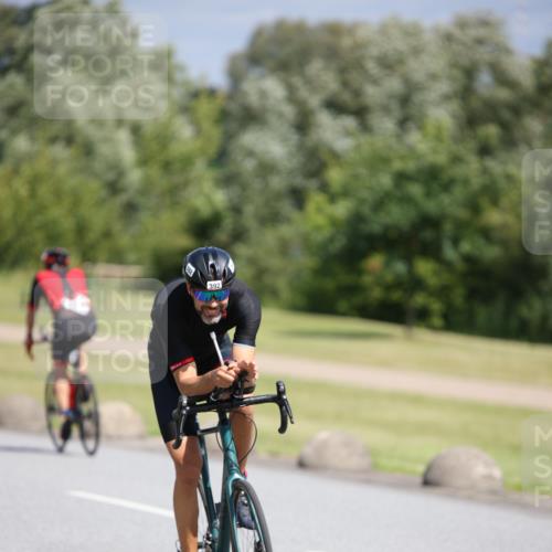 16.06.2024 - 26. Vierlanden-Triathlon Jannik Wohlers http://msf.ph/oto/6304463 16.06.2024 11:40:33 Radfahren 8, 170, 274, 287, 392, 446 meine-sportfotos.de