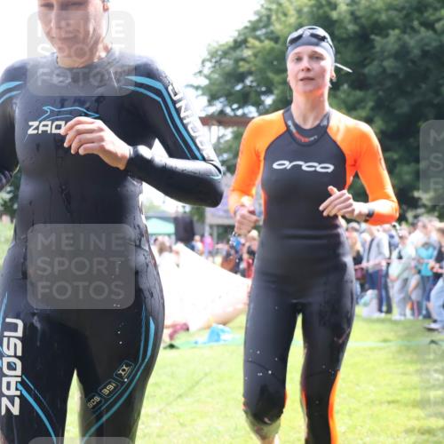 16.06.2024 - 26. Vierlanden-Triathlon Lena Gebhardt http://msf.ph/oto/6304476 16.06.2024 11:17:43 Schwimmen 412, 556, 627, 412, 556, 627 meine-sportfotos.de