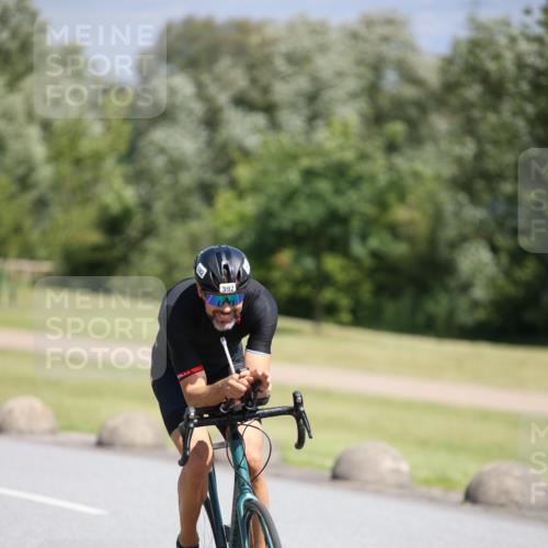 16.06.2024 - 26. Vierlanden-Triathlon Jannik Wohlers http://msf.ph/oto/6304485 16.06.2024 11:40:33 Radfahren 8, 170, 274, 287, 392, 446 meine-sportfotos.de