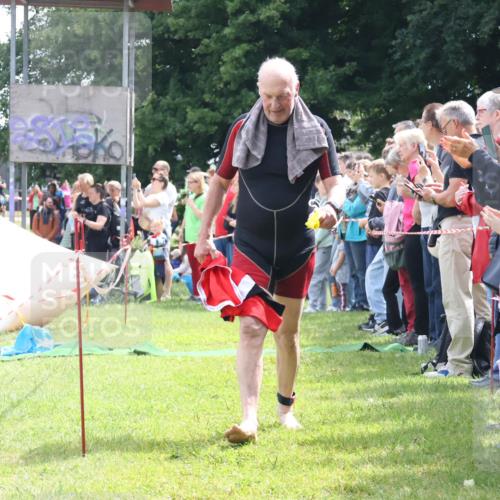 16.06.2024 - 26. Vierlanden-Triathlon Lena Gebhardt http://msf.ph/oto/6304497 16.06.2024 11:17:49 Schwimmen 412, 507, 620, 412, 507, 620 meine-sportfotos.de