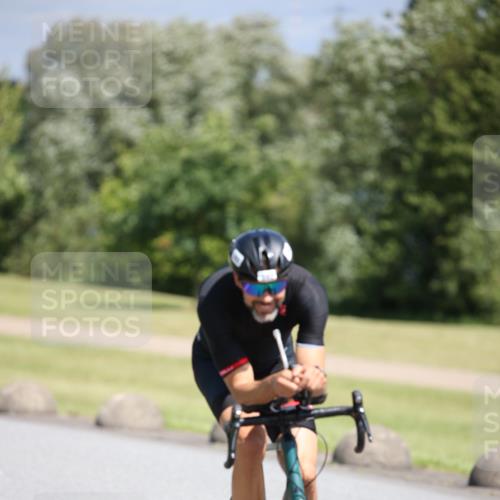 16.06.2024 - 26. Vierlanden-Triathlon Jannik Wohlers http://msf.ph/oto/6304509 16.06.2024 11:40:33 Radfahren 8, 170, 274, 287, 392, 446 meine-sportfotos.de