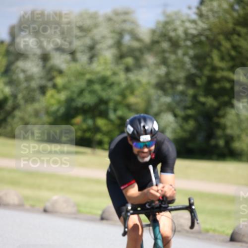 16.06.2024 - 26. Vierlanden-Triathlon Jannik Wohlers http://msf.ph/oto/6304512 16.06.2024 11:40:34 Radfahren 8, 39, 170, 190, 274, 287, 392, 446 meine-sportfotos.de