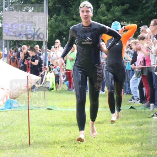 16.06.2024 - 26. Vierlanden-Triathlon Lena Gebhardt http://msf.ph/oto/6304538 16.06.2024 11:18:02 Schwimmen 479, 507, 511, 583, 589, 596, 615, 616, 620, 479, 507, 511, 583, 589, 596, 615, 616, 620 meine-sportfotos.de