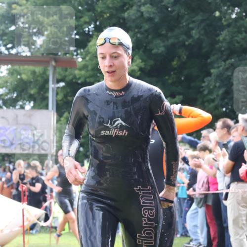 16.06.2024 - 26. Vierlanden-Triathlon Lena Gebhardt http://msf.ph/oto/6304550 16.06.2024 11:18:03 Schwimmen 479, 507, 511, 523, 583, 589, 596, 615, 616, 620, 479, 507, 511, 523, 583, 589, 596, 615, 616, 620 meine-sportfotos.de