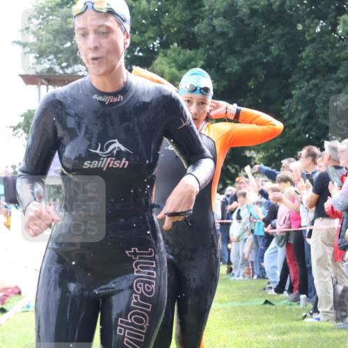 16.06.2024 - 26. Vierlanden-Triathlon Lena Gebhardt http://msf.ph/oto/6304559 16.06.2024 11:18:03 Schwimmen 479, 507, 511, 523, 583, 589, 596, 615, 616, 620, 479, 507, 511, 523, 583, 589, 596, 615, 616, 620 meine-sportfotos.de