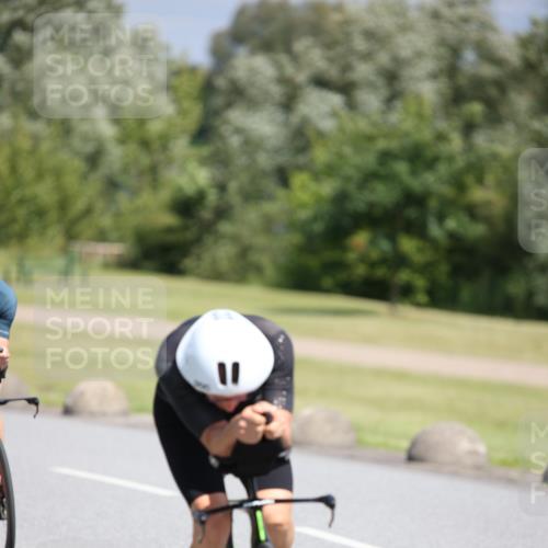 16.06.2024 - 26. Vierlanden-Triathlon Jannik Wohlers http://msf.ph/oto/6304560 16.06.2024 11:40:35 Radfahren 8, 39, 120, 170, 190, 274, 287, 392 meine-sportfotos.de