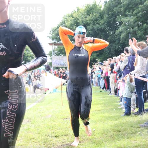 16.06.2024 - 26. Vierlanden-Triathlon Lena Gebhardt http://msf.ph/oto/6304565 16.06.2024 11:18:04 Schwimmen 479, 507, 511, 523, 583, 589, 596, 615, 616, 620, 479, 507, 511, 523, 583, 589, 596, 615, 616, 620 meine-sportfotos.de
