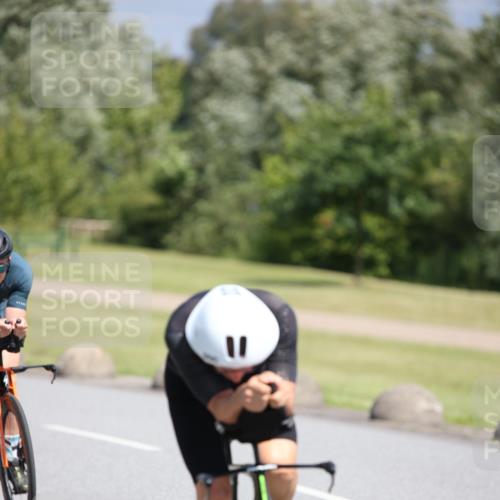 16.06.2024 - 26. Vierlanden-Triathlon Jannik Wohlers http://msf.ph/oto/6304566 16.06.2024 11:40:36 Radfahren 8, 39, 120, 170, 190, 322, 392 meine-sportfotos.de