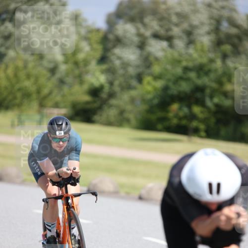 16.06.2024 - 26. Vierlanden-Triathlon Jannik Wohlers http://msf.ph/oto/6304584 16.06.2024 11:40:36 Radfahren 8, 39, 120, 170, 190, 322, 392 meine-sportfotos.de