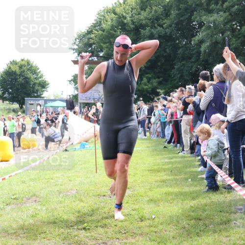 16.06.2024 - 26. Vierlanden-Triathlon Lena Gebhardt http://msf.ph/oto/6304595 16.06.2024 11:18:08 Schwimmen 479, 511, 523, 583, 589, 595, 596, 615, 616, 479, 511, 523, 583, 589, 595, 596, 615, 616 meine-sportfotos.de