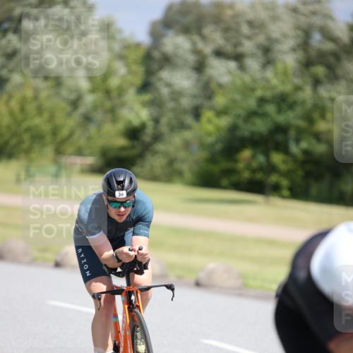 16.06.2024 - 26. Vierlanden-Triathlon Jannik Wohlers http://msf.ph/oto/6304599 16.06.2024 11:40:36 Radfahren 8, 39, 120, 170, 190, 322, 392 meine-sportfotos.de