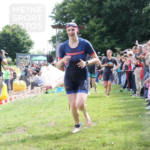 16.06.2024 - 26. Vierlanden-Triathlon Lena Gebhardt http://msf.ph/oto/6304622 16.06.2024 11:18:12 Schwimmen 479, 511, 523, 566, 583, 589, 595, 615, 616, 631, 479, 511, 523, 566, 583, 589, 595, 615, 616, 631 meine-sportfotos.de