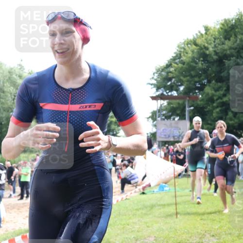 16.06.2024 - 26. Vierlanden-Triathlon Lena Gebhardt http://msf.ph/oto/6304633 16.06.2024 11:18:13 Schwimmen 479, 511, 523, 566, 583, 589, 595, 615, 616, 619, 631, 479, 511, 523, 566, 583, 589, 595, 615, 616, 619, 631 meine-sportfotos.de