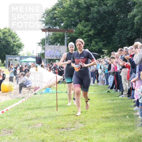 16.06.2024 - 26. Vierlanden-Triathlon Lena Gebhardt http://msf.ph/oto/6304639 16.06.2024 11:18:13 Schwimmen 479, 511, 523, 566, 583, 589, 595, 615, 616, 619, 631, 479, 511, 523, 566, 583, 589, 595, 615, 616, 619, 631 meine-sportfotos.de