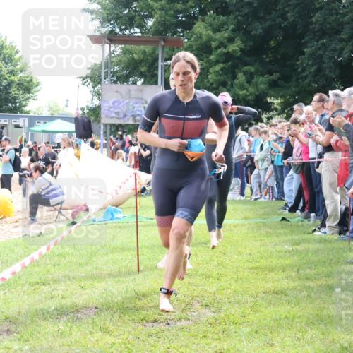 16.06.2024 - 26. Vierlanden-Triathlon Lena Gebhardt http://msf.ph/oto/6304643 16.06.2024 11:18:14 Schwimmen 479, 511, 523, 566, 583, 589, 595, 615, 616, 619, 631, 479, 511, 523, 566, 583, 589, 595, 615, 616, 619, 631 meine-sportfotos.de