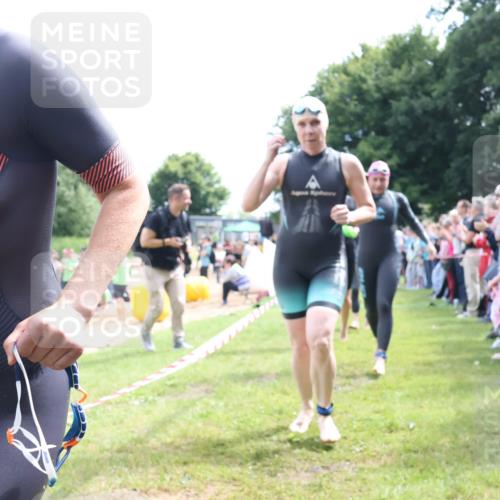 16.06.2024 - 26. Vierlanden-Triathlon Lena Gebhardt http://msf.ph/oto/6304661 16.06.2024 11:18:16 Schwimmen 475, 479, 511, 523, 566, 583, 592, 595, 615, 616, 619, 631, 475, 479, 511, 523, 566, 583, 592, 595, 615, 616, 619, 631 meine-sportfotos.de