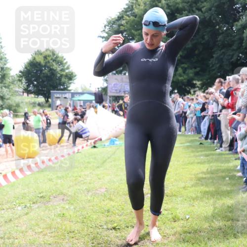 16.06.2024 - 26. Vierlanden-Triathlon Lena Gebhardt http://msf.ph/oto/6304708 16.06.2024 11:18:20 Schwimmen 475, 511, 523, 566, 583, 592, 595, 619, 629, 631, 475, 511, 523, 566, 583, 592, 595, 619, 629, 631 meine-sportfotos.de