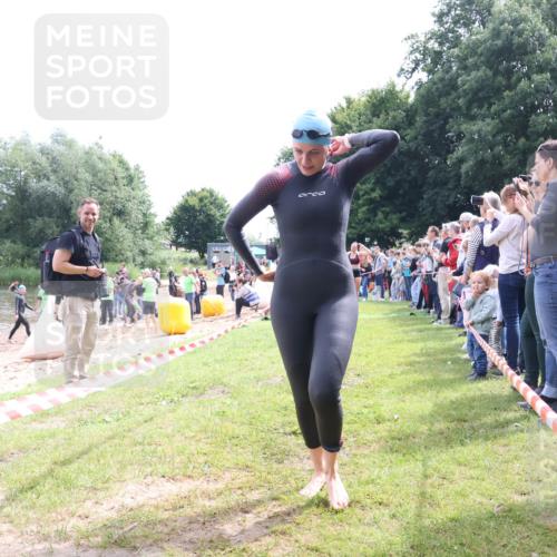 16.06.2024 - 26. Vierlanden-Triathlon Lena Gebhardt http://msf.ph/oto/6304711 16.06.2024 11:18:20 Schwimmen 475, 511, 523, 566, 583, 592, 595, 619, 629, 631, 475, 511, 523, 566, 583, 592, 595, 619, 629, 631 meine-sportfotos.de