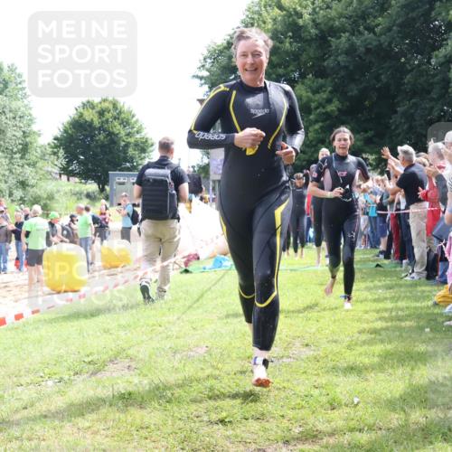 16.06.2024 - 26. Vierlanden-Triathlon Lena Gebhardt http://msf.ph/oto/6304760 16.06.2024 11:18:27 Schwimmen 475, 481, 562, 566, 582, 585, 592, 595, 619, 629, 631, 475, 481, 562, 566, 582, 585, 592, 595, 619, 629, 631 meine-sportfotos.de