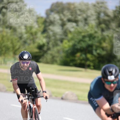 16.06.2024 - 26. Vierlanden-Triathlon Jannik Wohlers http://msf.ph/oto/6304868 16.06.2024 11:40:36 Radfahren 8, 39, 120, 170, 190, 322, 392 meine-sportfotos.de